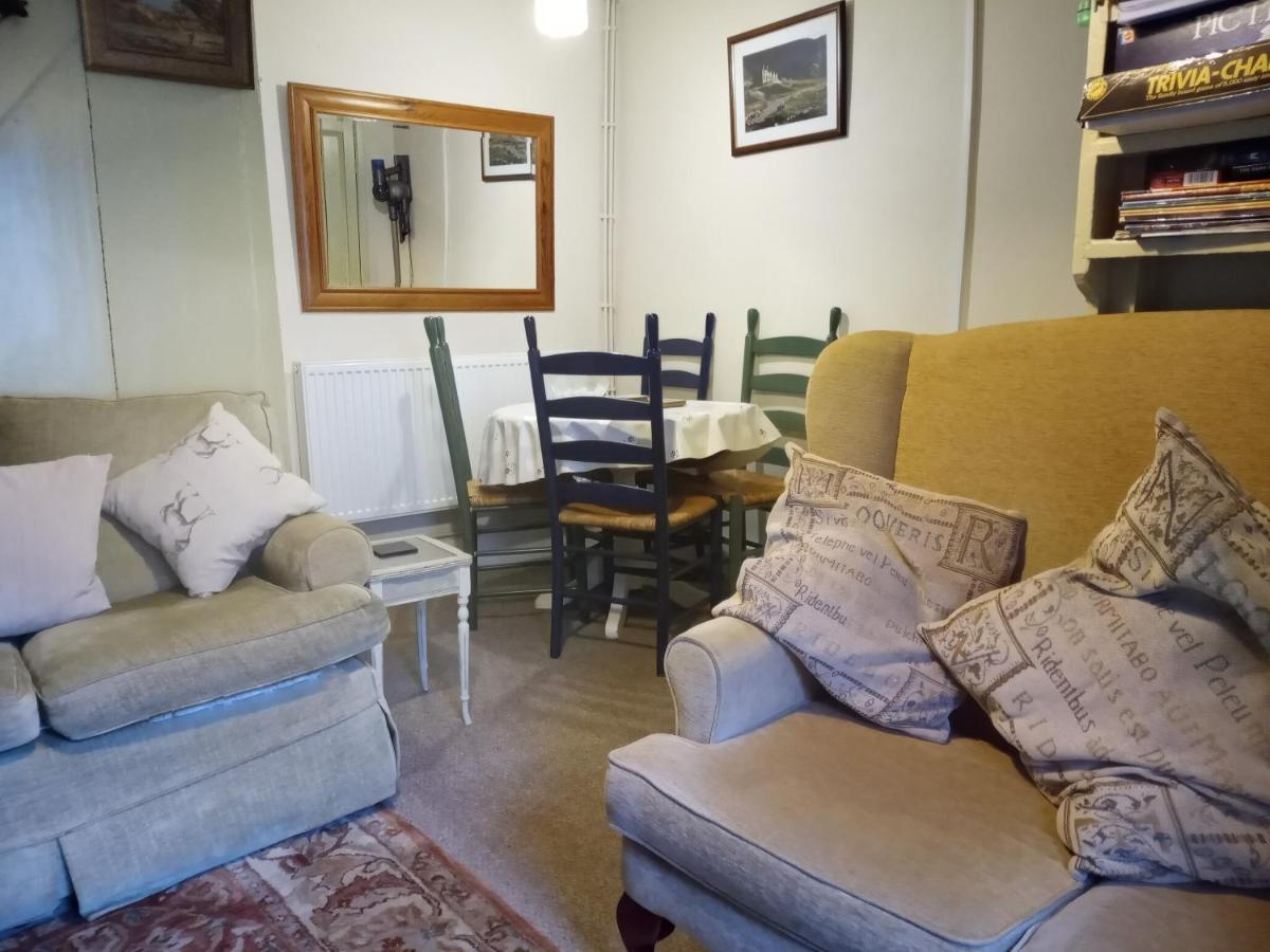 Ty Hen - Quirky Grade II Listed Cottage Blaenau Ffestiniog Exteriör bild